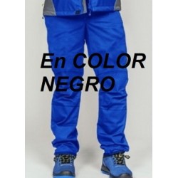 Pantalón negro sin bolsillos, sin botones y con rodilleras